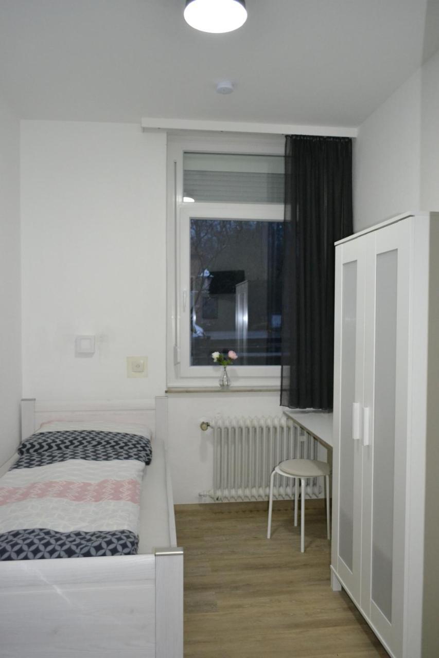Pension Highway 3 Bielefeld Exterior photo